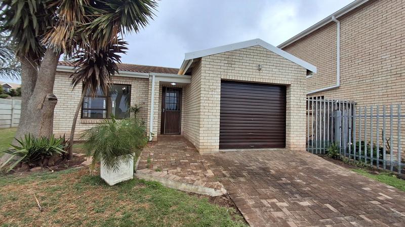 2 Bedroom Property for Sale in Wavecrest Eastern Cape